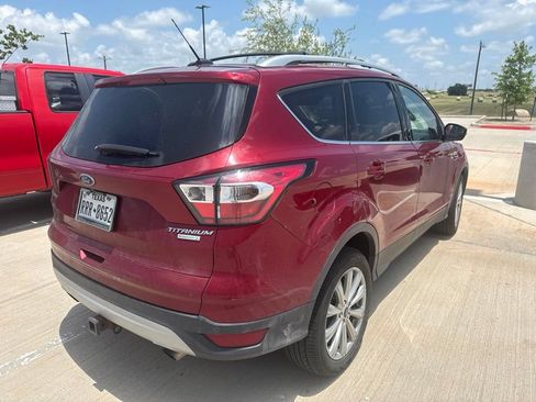 Used 2017 Ford Escape Titanium FWD image 3