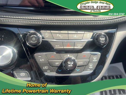 New 2026 Chrysler Pacifica Select image 35