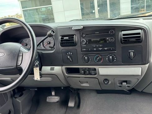 Used 2005 Ford F350 XLT image 20