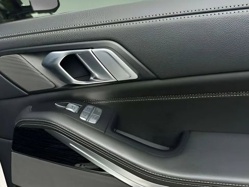 Used 2020 BMW X7 xDrive40i w/ M Sport Package image 46