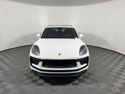 Certified 2024 Porsche Macan AWD/4WD image 10