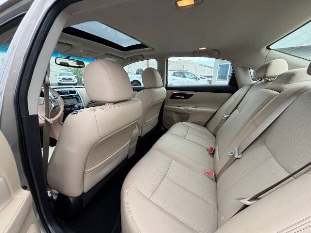 Used 2015 Nissan Altima 3.5 SL FWD image 18