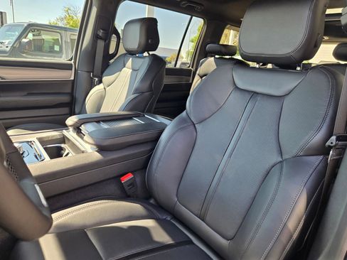 New 2026 Jeep Grand Wagoneer Limited w/ Premium Group II AWD/4WD image 9