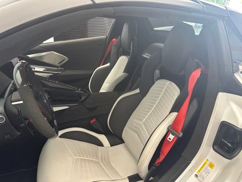 Used 2023 Chevrolet Corvette Z06 RWD image 7