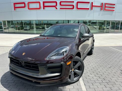 Certified 2025 Porsche Macan Turbo image 1