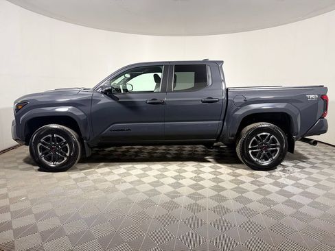 Used 2024 Toyota Tacoma TRD Sport w/ TRD Sport Upgrade Package AWD/4WD image 3