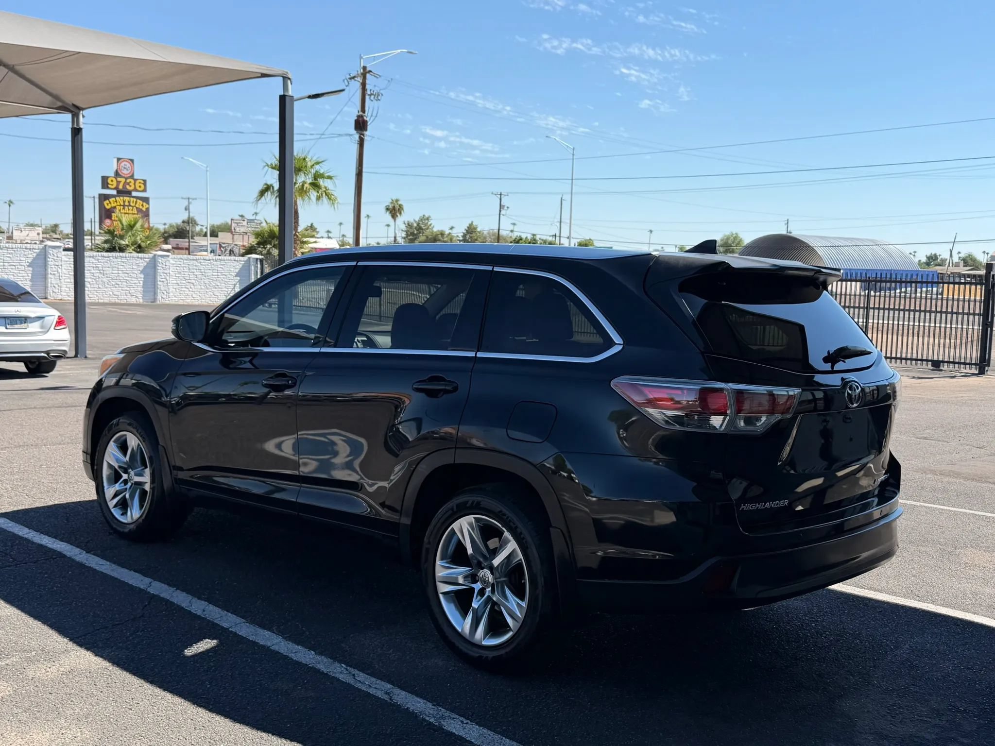 Used 2015 Toyota Highlander Limited AWD/4WD image 5