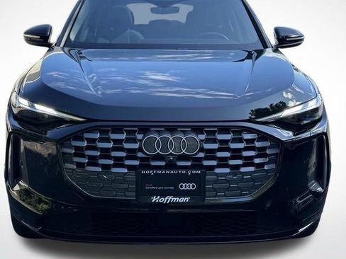 Certified 2025 Audi Q5 Premium w/ Convenience Package AWD/4WD image 2
