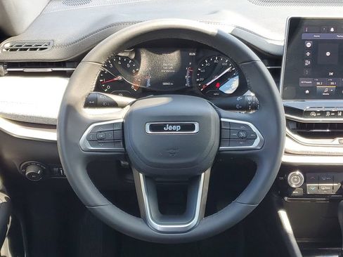 Used 2024 Jeep Compass Latitude AWD/4WD image 25