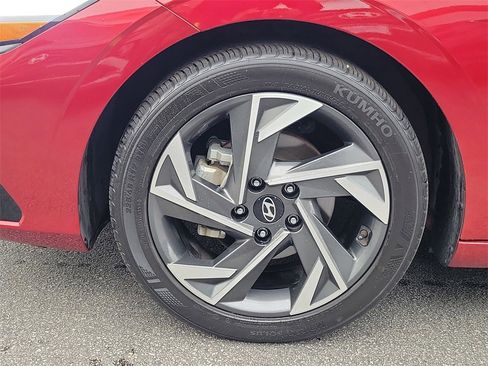 Used 2024 Hyundai Elantra SEL w/ Convenience Package image 8