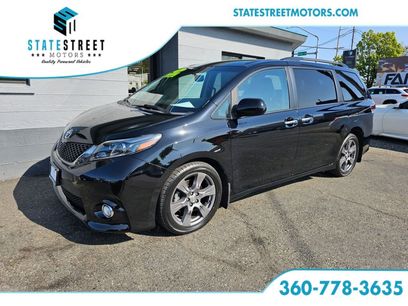 Used 2017 Toyota Sienna SE