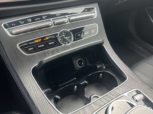 Used 2018 Mercedes-Benz E 300 image 6