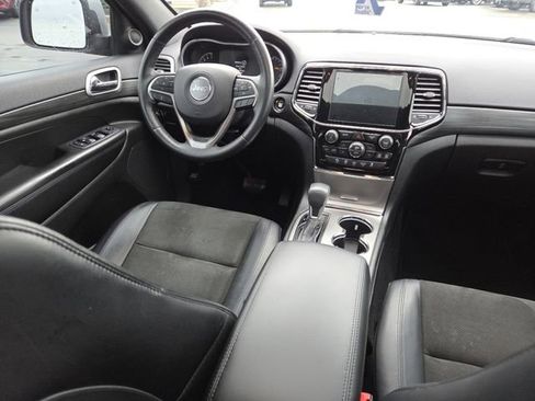 Used 2019 Jeep Grand Cherokee Altitude image 28