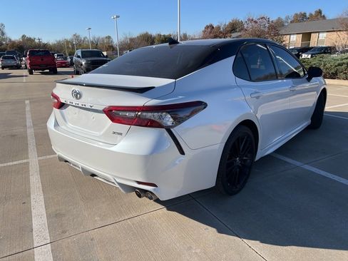 Used 2022 Toyota Camry XSE image 4
