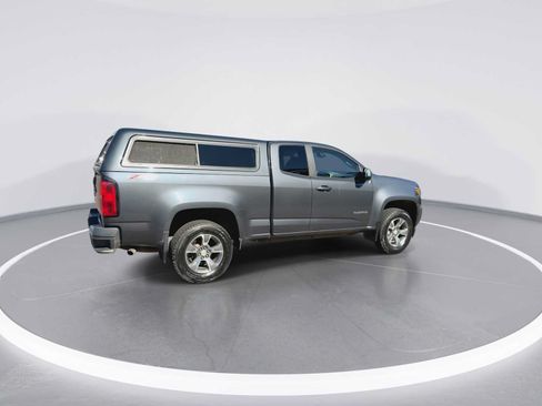Used 2017 Chevrolet Colorado Z71 w/ LPO, Premium Interior Package AWD/4WD image 8