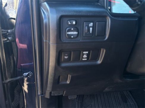 Used 2016 Toyota 4Runner SR5 Premium image 18