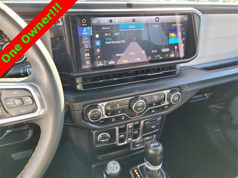 Used 2024 Jeep Wrangler Sahara image 22