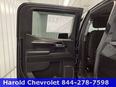 Used 2024 Chevrolet Silverado 1500 LT Trail Boss w/ LT Trail Boss Premium Package image 12