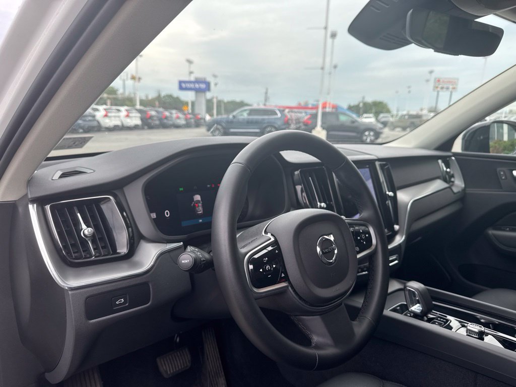 Used 2025 Volvo XC60 B5 Plus w/ Climate Package AWD/4WD image 10