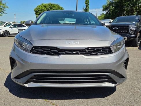 Used 2024 Kia Forte LXS w/ LXS Technology Package FWD image 7
