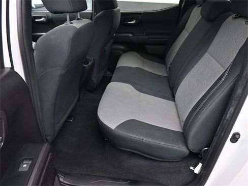 Used 2020 Toyota Tacoma TRD Off-Road image 16