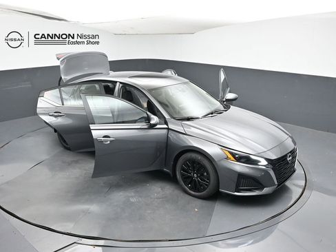 New 2025 Nissan Altima 2.5 SV w/ SV Special Edition Package FWD image 30