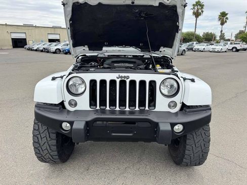 Used 2016 Jeep Wrangler Unlimited Sahara AWD/4WD image 42