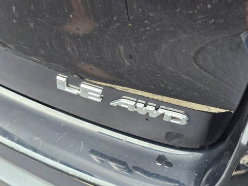 Certified 2017 Toyota Highlander Plus AWD/4WD image 9