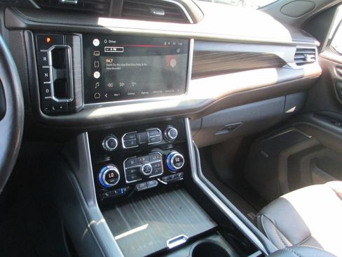 Used 2022 GMC Yukon Denali AWD/4WD image 33