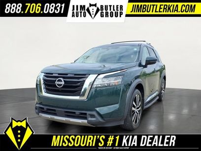 Used 2023 Nissan Pathfinder Platinum w/ Cargo Package