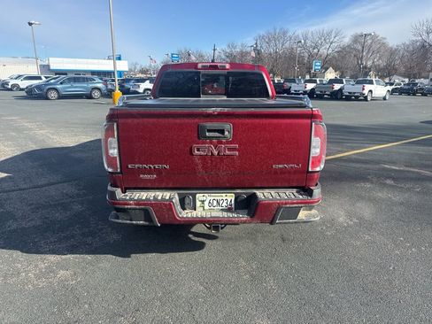 Used 2017 GMC Canyon Denali image 5