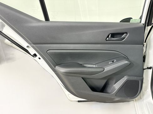 Used 2025 Nissan Altima 2.5 SV image 25