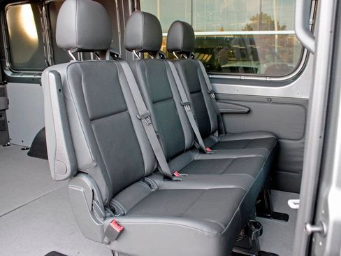 Used 2026 Mercedes-Benz Sprinter 2500 image 10