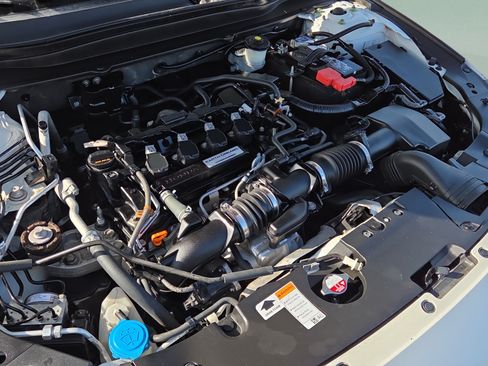 Used 2019 Honda Accord LX image 17