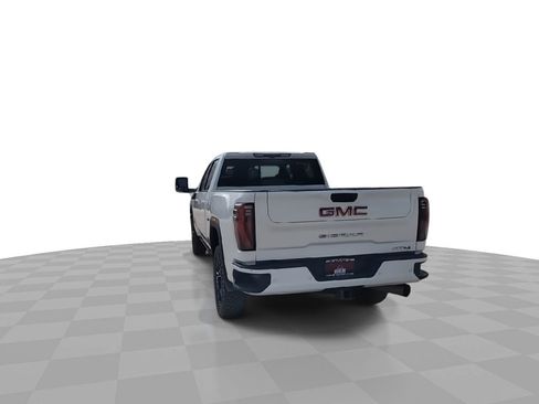 Used 2024 GMC Sierra 2500 AT4 w/ AT4 Premium Plus Package AWD/4WD image 7