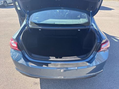 Used 2024 Chevrolet Malibu LT image 17