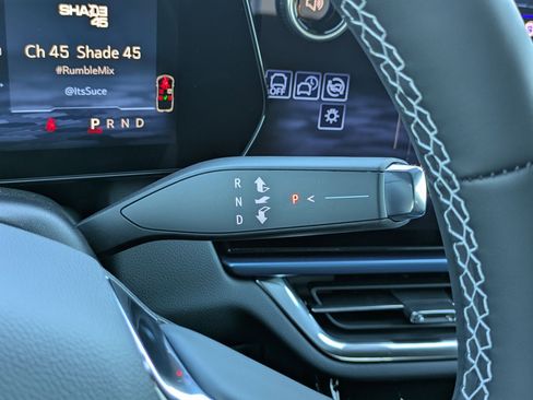 Used 2026 Chevrolet Equinox EV LT image 19