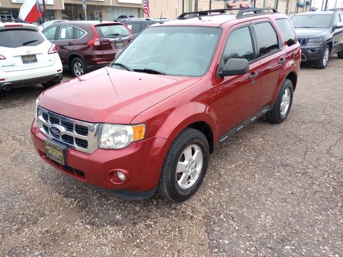 Used 2012 Ford Escape XLT image 3