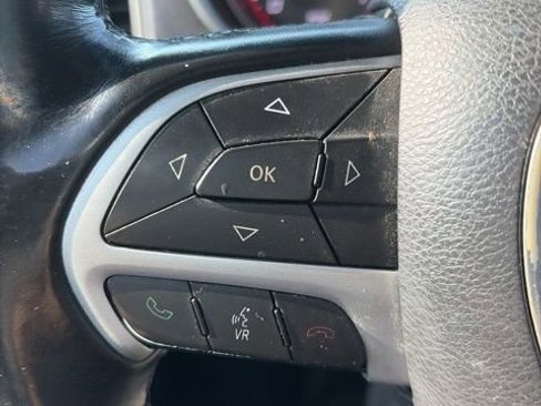 Used 2017 Dodge Charger SXT RWD image 37