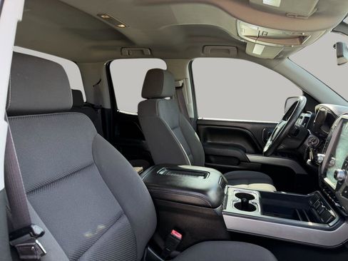 Used 2017 Chevrolet Silverado 1500 LT w/ Midnight Edition image 31