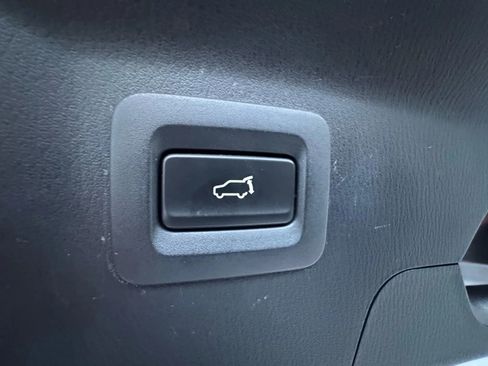 Used 2017 MAZDA CX-9 Signature image 38