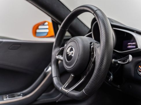 Used 2014 McLaren MP4-12C Spider RWD image 49