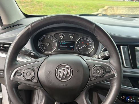 Used 2019 Buick Enclave Premium image 23
