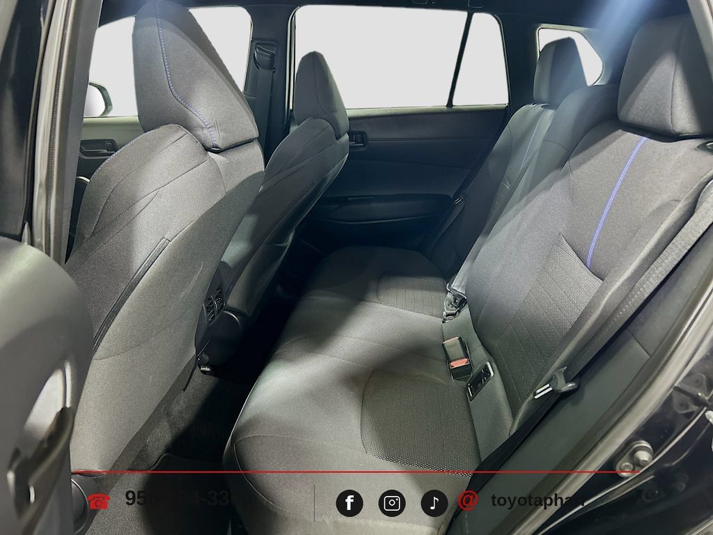 Used 2024 Toyota Corolla Cross AWD Hybrid w/ Moonroof Package image 22