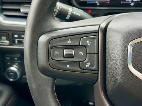 Used 2023 GMC Yukon AT4 w/ AT4 Premium Plus Package AWD/4WD image 17