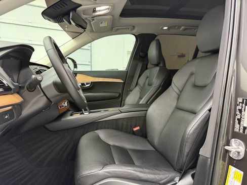 Used 2023 Volvo XC90 B6 Plus w/ Protection Package Premier AWD/4WD image 13