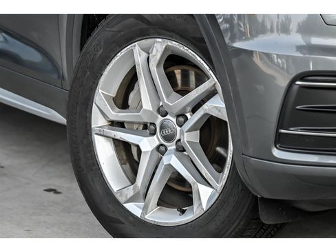Used 2018 Audi Q5 2.0T Premium w/ Convenience Package AWD/4WD image 3