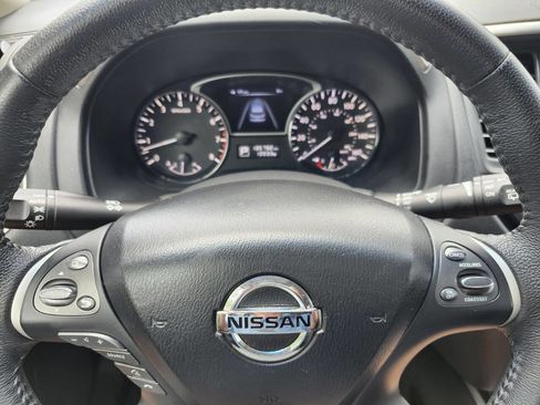 Used 2013 Nissan Pathfinder SV w/ Cargo Pkg FWD image 12