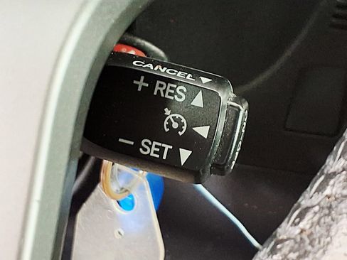 Used 2015 Toyota 4Runner SR5 Premium RWD image 19