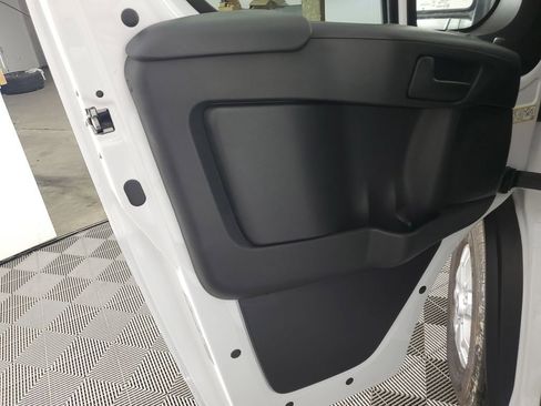 Used 2024 RAM ProMaster 2500 w/ Quick Order Package 22G SLT image 27